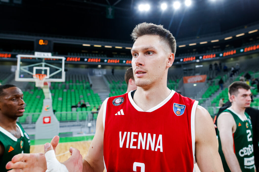 Gregor Glas bo kariero nadaljeval pri Samoboru