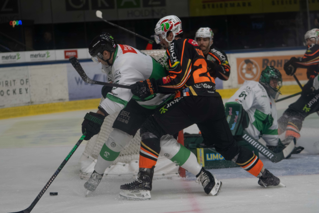 Olimpija po podaljšku strla Gradec za peto zmago v ligi ICE